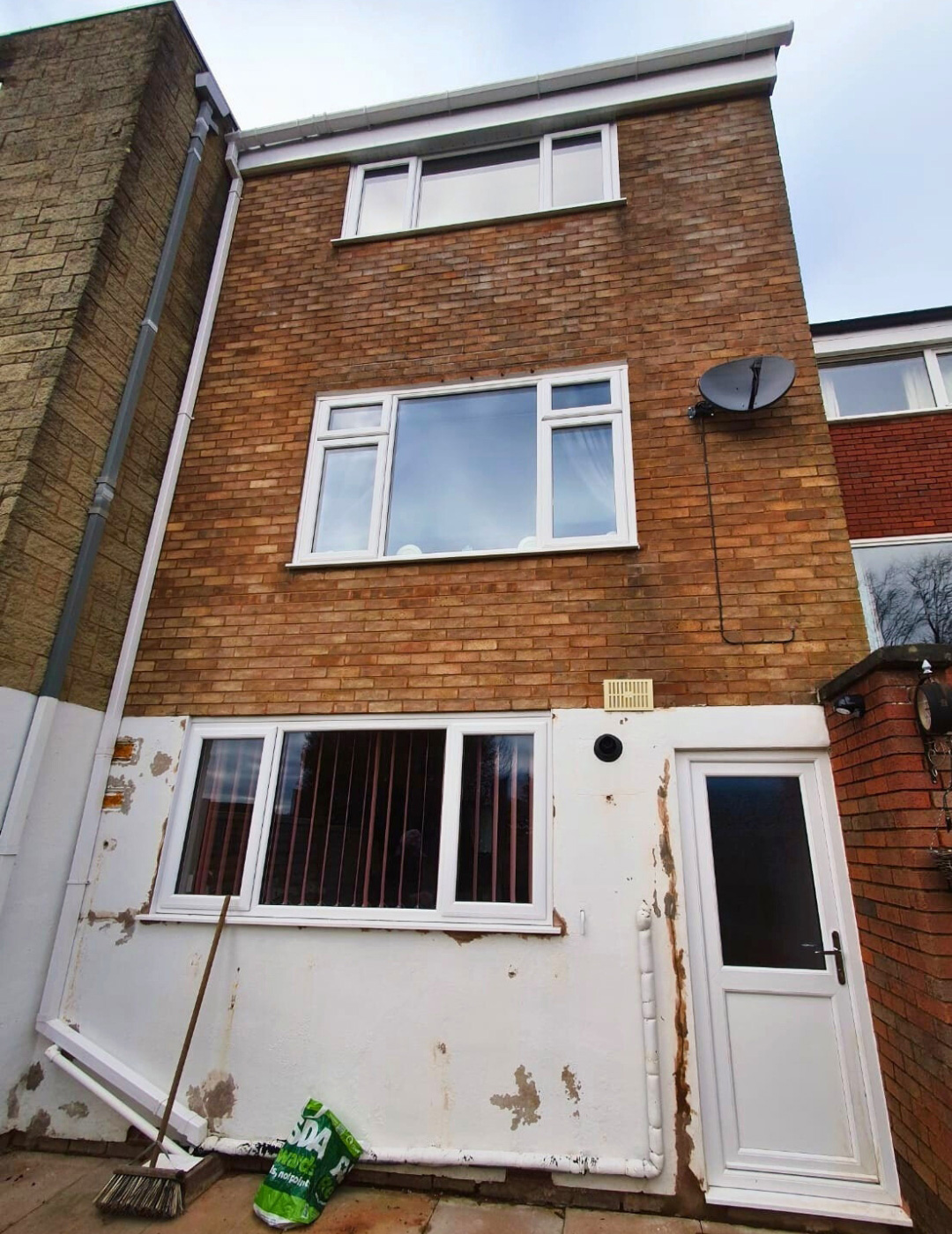 Solihull Property - Before Rendering Service Aged exterior walls in Solihull before luxury silicone rendering installation
